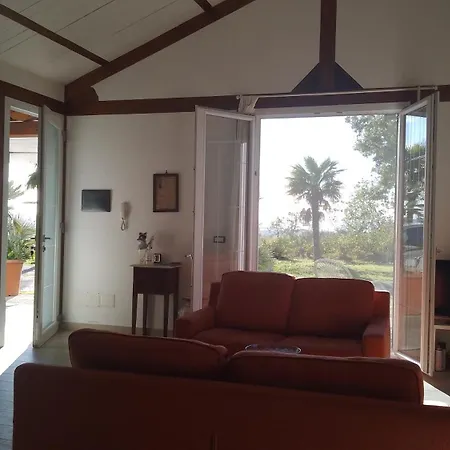 Roomsfree!!!! Guest house *